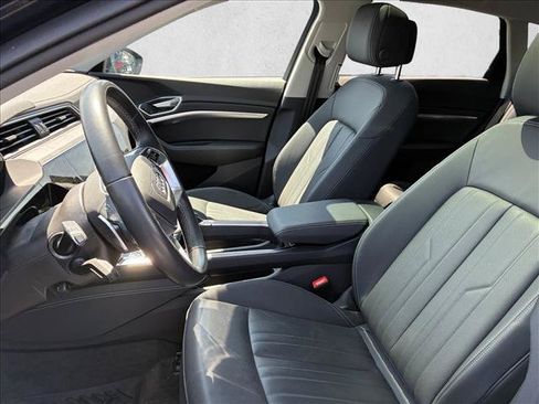 Used 2024 Audi Q8 e-tron Premium Plus AWD/4WD image 12