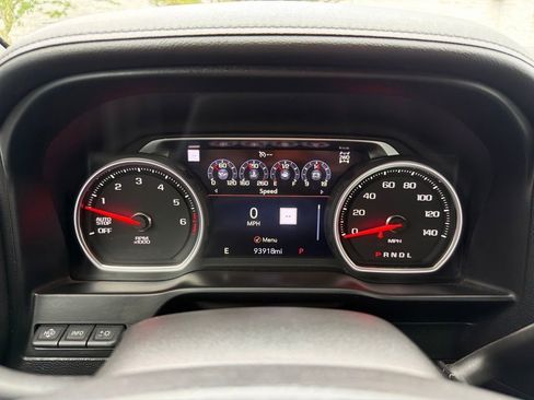 Used 2019 Chevrolet Silverado 1500 LTZ AWD/4WD image 11