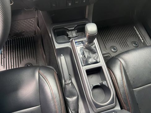 Used 2020 Toyota Tacoma TRD Sport image 14