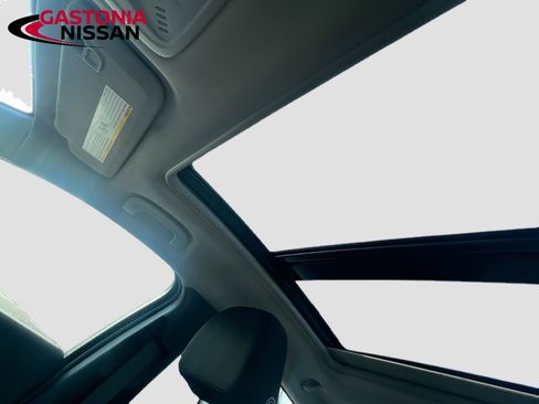 Used 2024 Chevrolet Malibu LT image 30