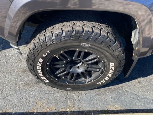 Used 2019 Toyota Tacoma SR5 image 21