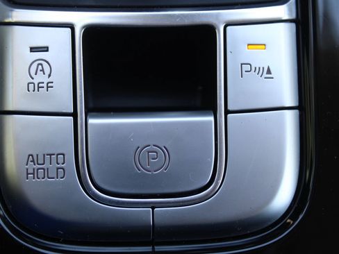 Certified 2024 Kia Telluride S w/ S Sunroof Package FWD image 37