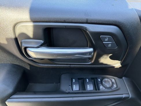 Used 2025 Chevrolet Silverado 2500 Custom w/ Custom Convenience Package image 16