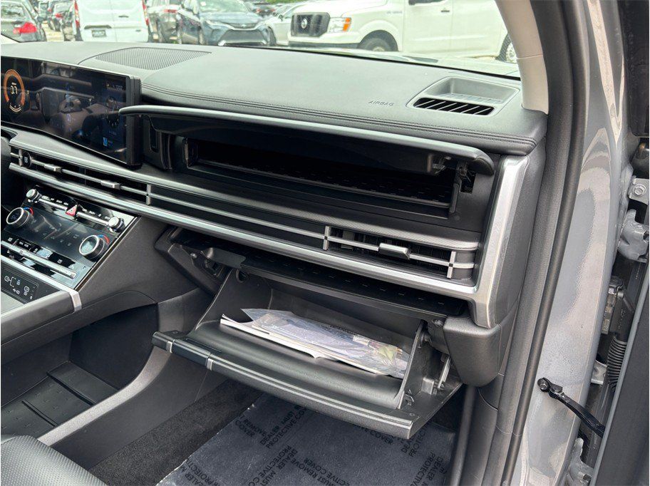 Used 2025 Hyundai Santa Fe SEL FWD image 42