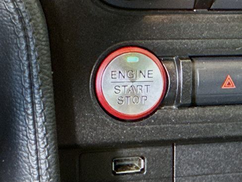 Used 2019 Ford Mustang Coupe RWD image 21