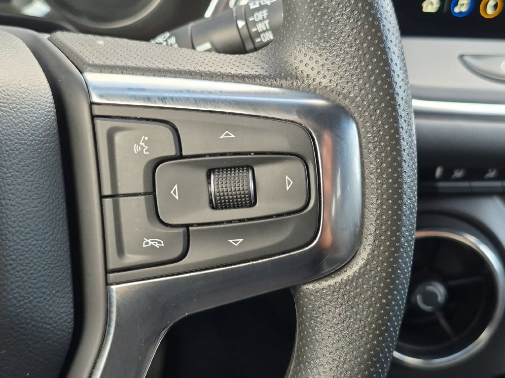 Used 2025 Chevrolet Blazer LT FWD image 19
