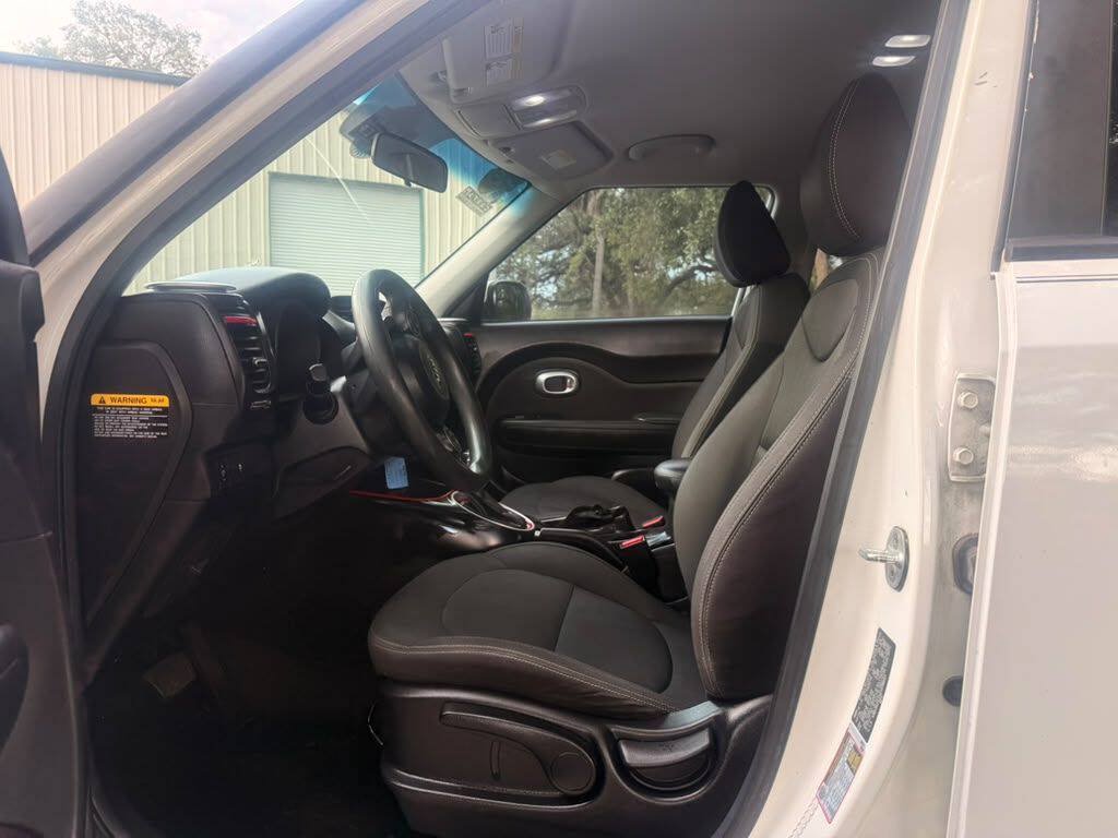 Used 2016 Kia Soul FWD image 10