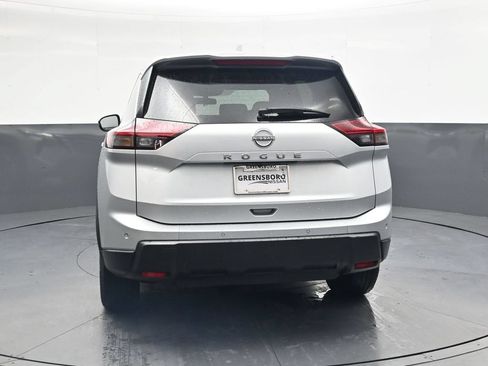 Used 2025 Nissan Rogue SV FWD image 7