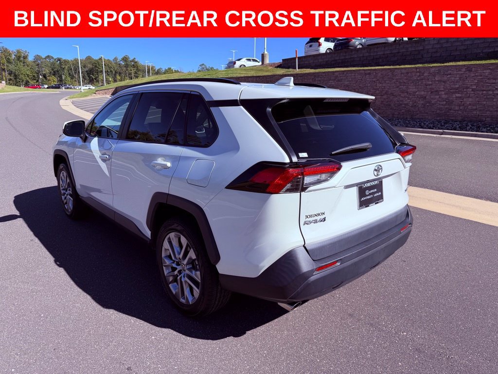 Used 2021 Toyota RAV4 XLE Premium FWD image 5