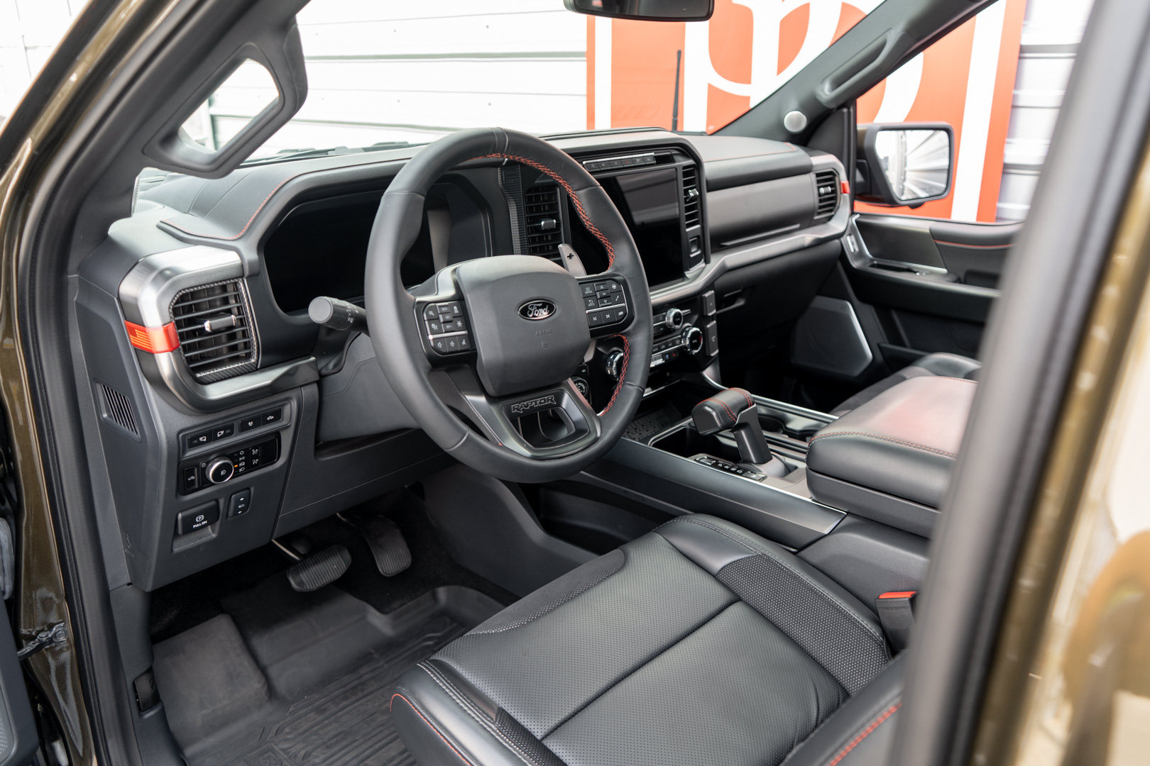 Used 2024 Ford F150 Raptor AWD/4WD image 8