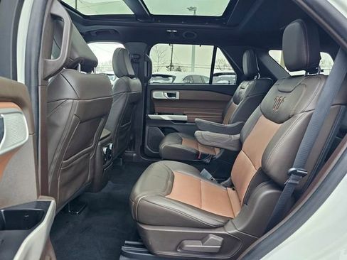 Used 2022 Ford Explorer King Ranch w/ Premium Technology Package AWD/4WD image 26