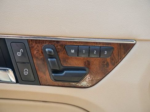 Used 2011 Mercedes-Benz E 550 Cabriolet image 44