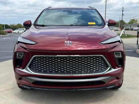 Used 2024 Buick Encore GX Avenir w/ Avenir Technology Package image 2