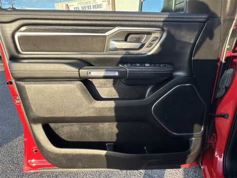 Used 2024 RAM 1500 Laramie image 32