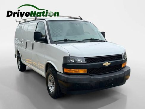 Used 2019 Chevrolet Express 2500 w/ Driver Convenience Package RWD image 3