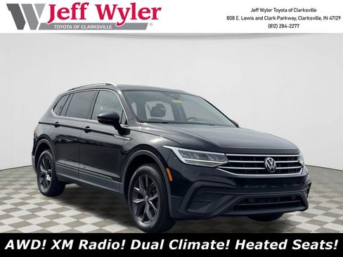 Used 2023 Volkswagen Tiguan SE image 1