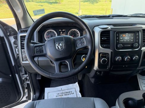 Used 2016 RAM 1500 Classic SLT RWD image 25