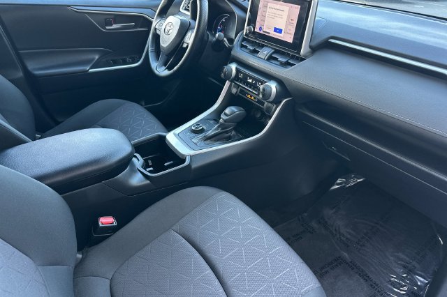 Used 2023 Toyota RAV4 XLE AWD/4WD image 20