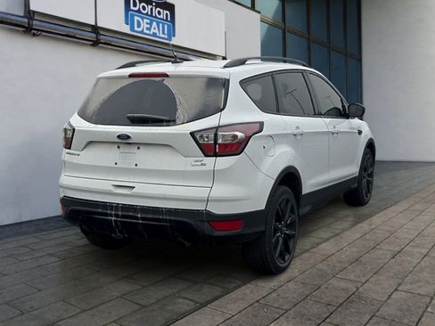 Used 2018 Ford Escape SE w/ SE Sport Appearance Package AWD/4WD image 3