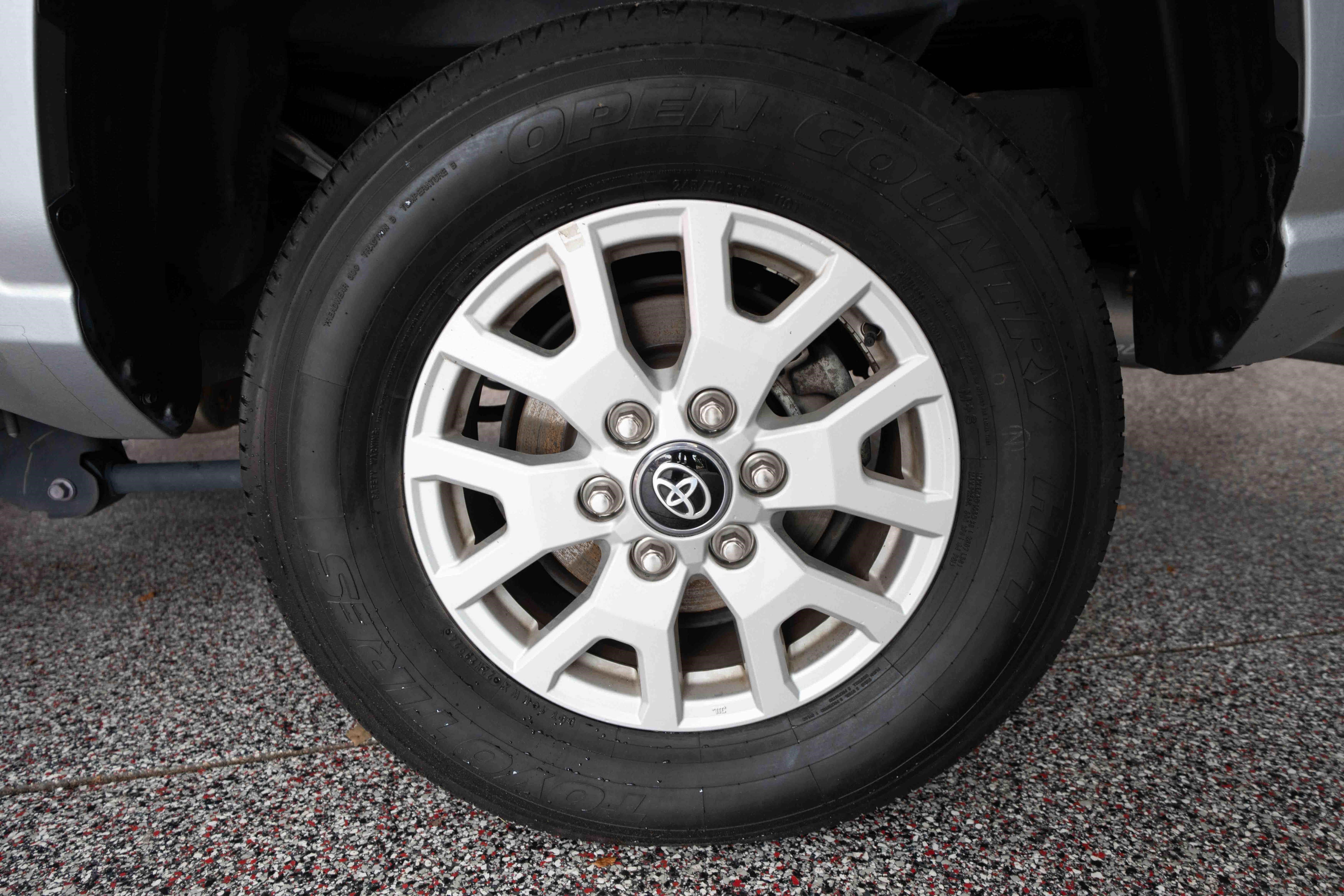 Used 2024 Toyota Tacoma SR5 AWD/4WD image 28