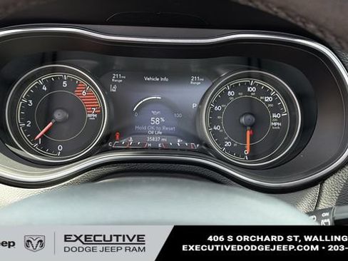 Used 2022 Jeep Cherokee Latitude Lux w/ Sun & Sound Group AWD/4WD image 15