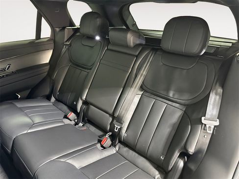 New 2026 Land Rover Range Rover Sport SE image 13