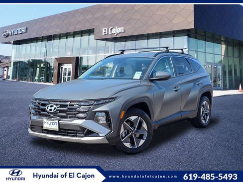 Certified 2025 Hyundai Tucson SEL AWD/4WD image 1