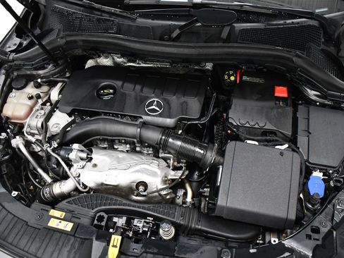 Certified 2022 Mercedes-Benz GLA 250 4MATIC image 6