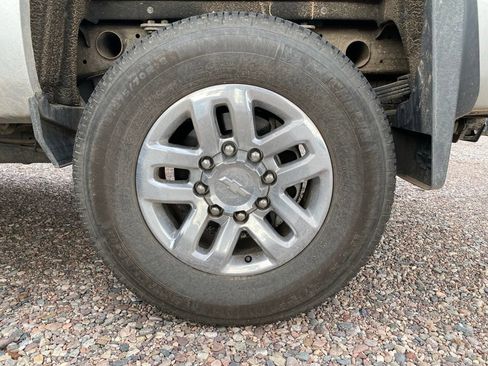 Used 2019 Chevrolet Silverado 2500 LTZ w/ Duramax Plus Package AWD/4WD image 5