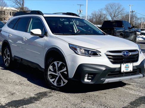 Used 2020 Subaru Outback Limited XT image 2