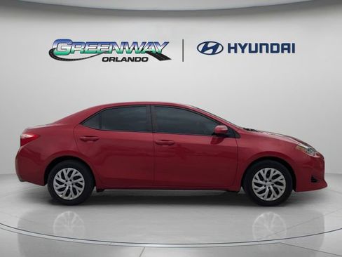 Used 2018 Toyota Corolla LE FWD image 9
