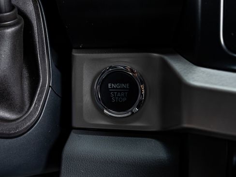 Used 2025 Ford F250 XLT w/ Black Appearance Package image 23