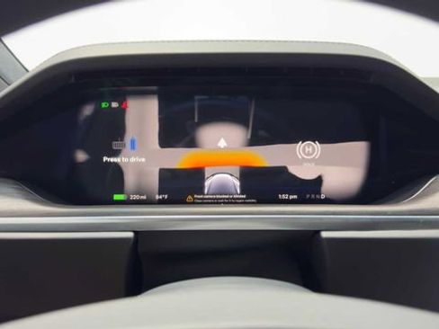 Used 2024 Tesla Model X image 30