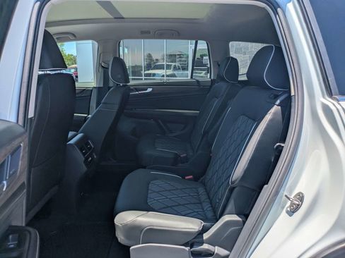 Certified 2026 Volkswagen Atlas SEL Premium R-Line AWD/4WD image 16