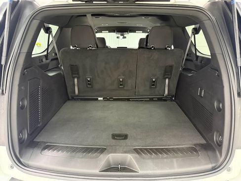 Used 2022 GMC Yukon XL SLE w/ Max Trailering Package AWD/4WD image 18