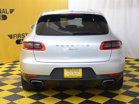 Used 2018 Porsche Macan image 9