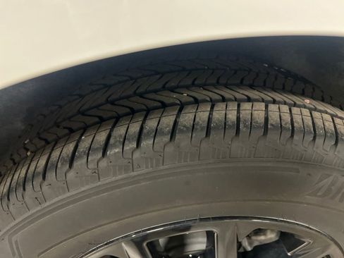 Certified 2024 Chevrolet Equinox LT AWD/4WD image 11