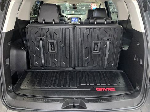 Certified 2022 GMC Acadia Denali w/ Denali Ultimate Package image 24