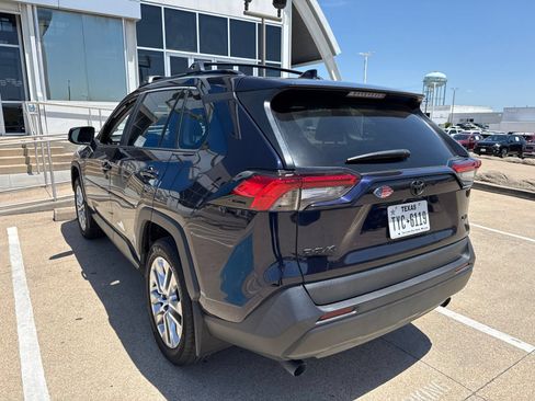 Used 2024 Toyota RAV4 XLE Premium FWD image 10