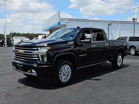 Used 2021 Chevrolet Silverado 2500 High Country w/ Z71 Off-Road Package AWD/4WD image 13
