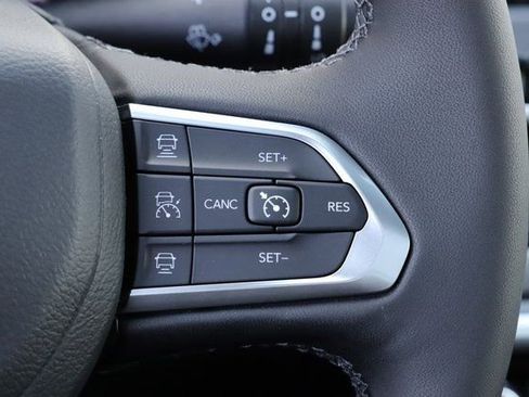 New 2024 Jeep Compass Latitude w/ Sun and Sound Group image 21