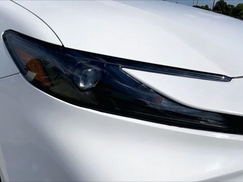 Used 2025 Toyota Camry SE FWD image 27