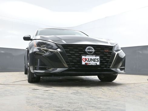 Used 2025 Nissan Altima 2.5 SR image 26