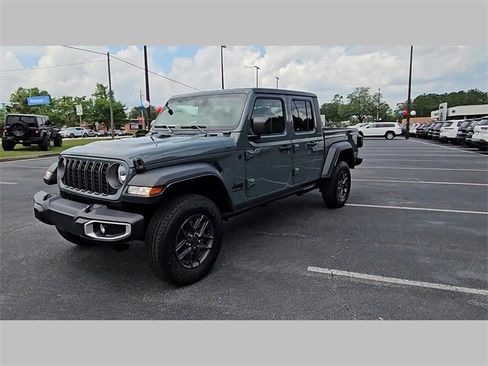 New 2025 Jeep Gladiator Sport image 21