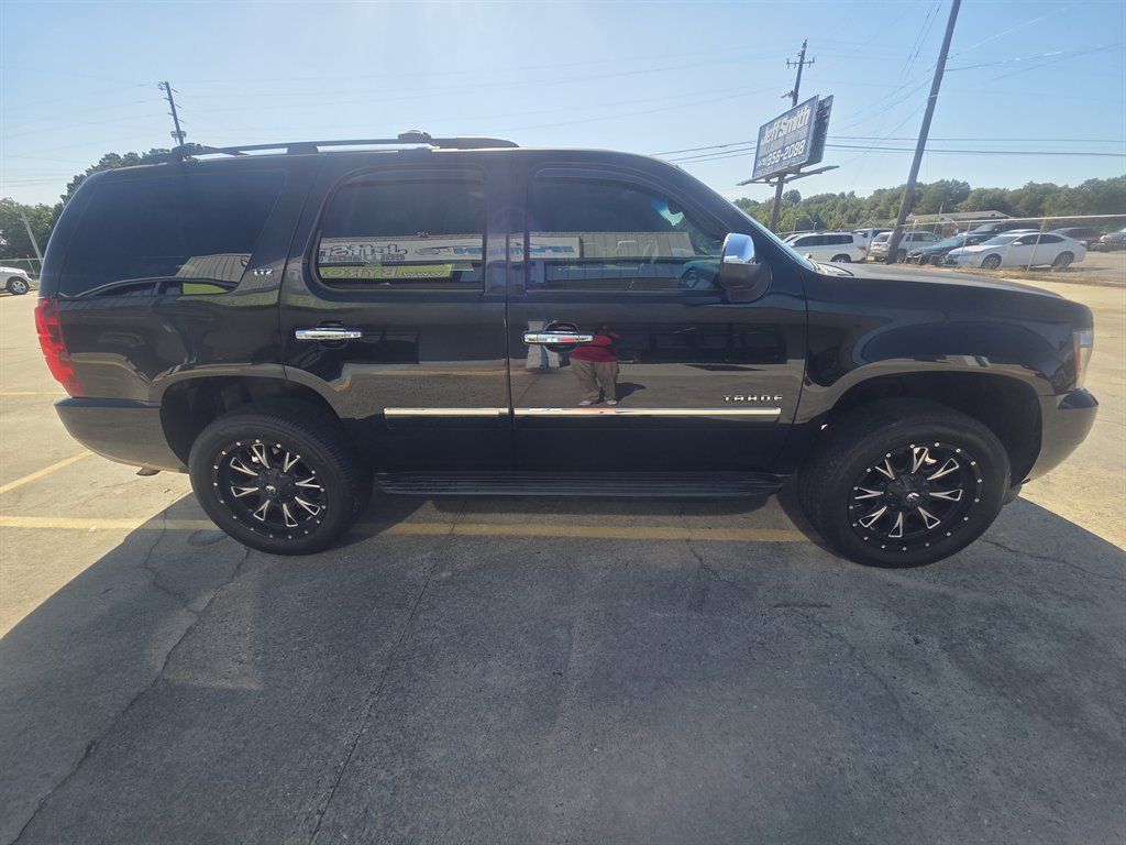 Used 2013 Chevrolet Tahoe LTZ RWD image 1