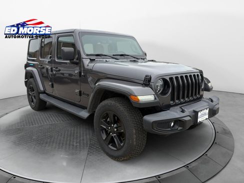 Used 2021 Jeep Wrangler Unlimited Sahara AWD/4WD image 7