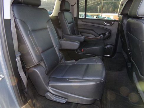 Used 2016 Chevrolet Suburban LT image 37