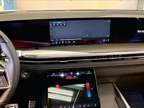 Used 2025 Cadillac Escalade V image 9