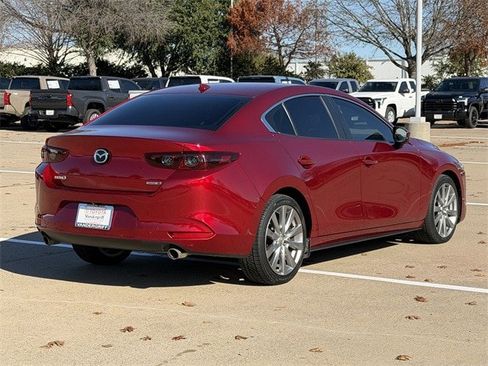 Used 2019 MAZDA MAZDA3 Sedan image 4