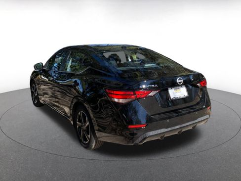 Used 2025 Nissan Sentra SV image 5